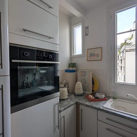 Typical Parisian Of 82 M2 For 4 People 14e Apartment *